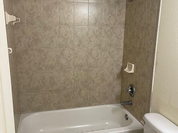 4th image of 3728 Mistwood Dr