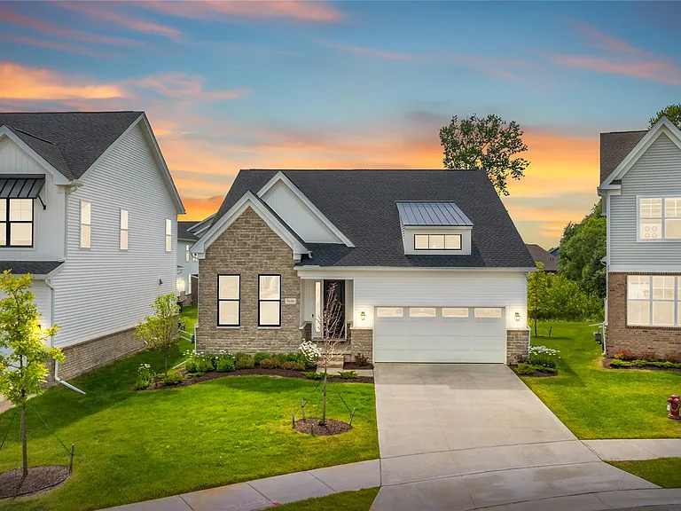 5636 Suffolk Ct — Photo 1