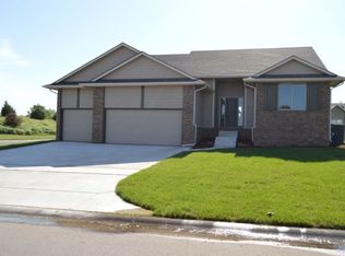 8603 W Candlewood Ct, Wichita, KS 67205
