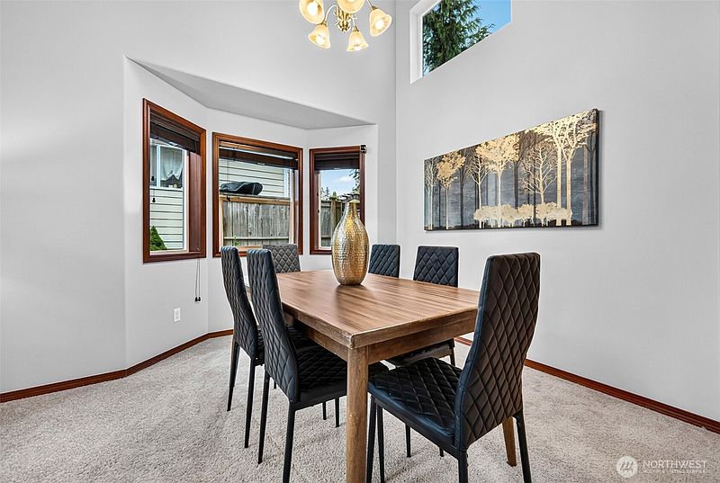 4th image of 5206 NE 8th Street