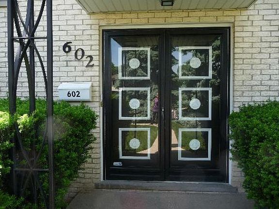 2nd image of 602 Sarah Dr