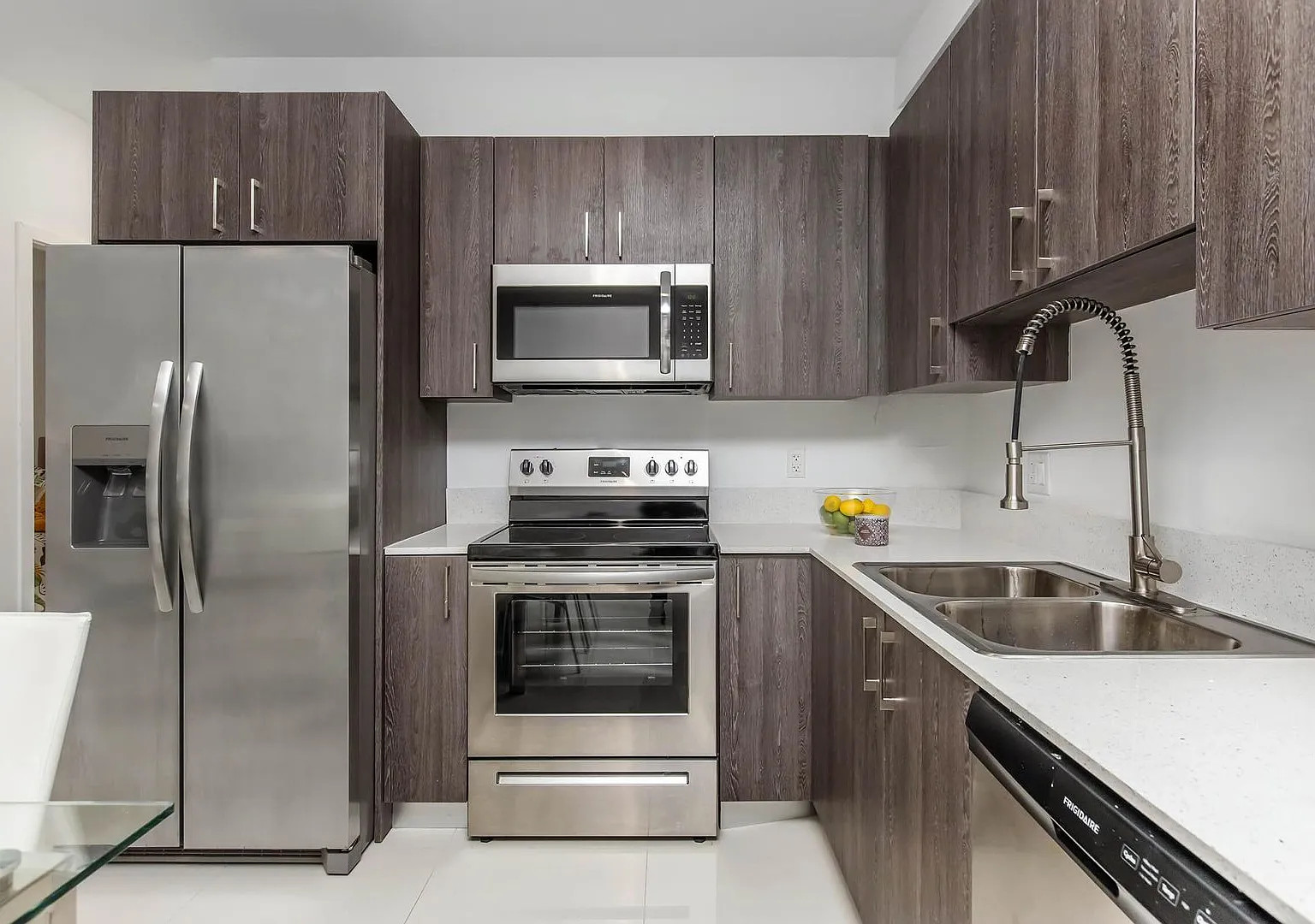 Miami lifestyle at a rate you can afford! — Photo 1