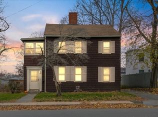 93 Friend St, Amesbury, MA 01913