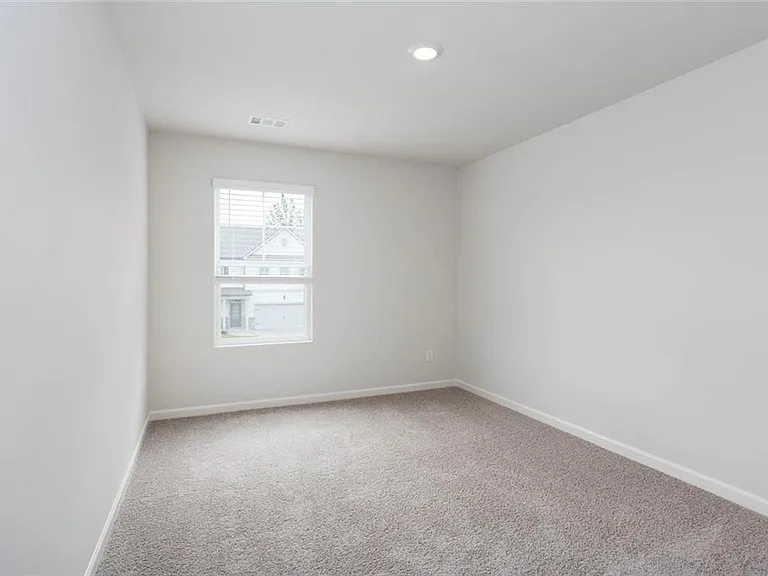 131 Landsdowne Way — Photo 24