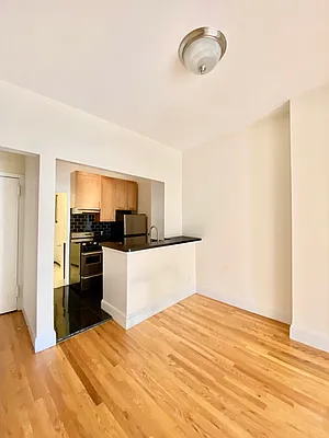 Rented by Waverly Realty Associates | media 18