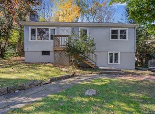 19 Sylvan Dr, Ridgefield, CT 06877