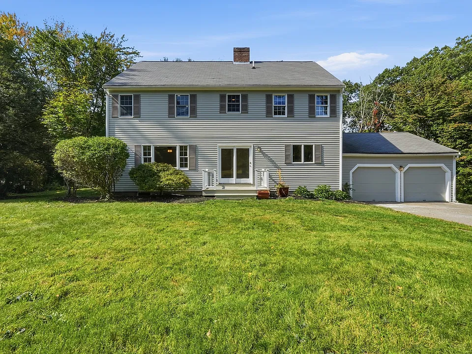 89 Brush Hill Rd