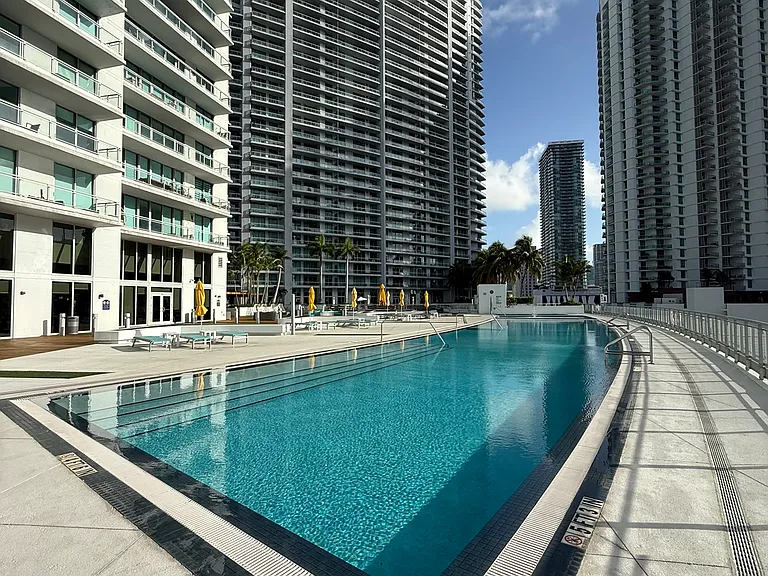 92 SW 3rd St #1506 — Photo 51
