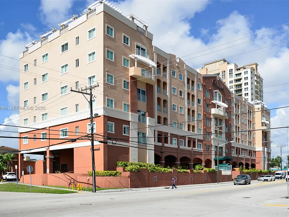 2280 SW 32nd Ave #213