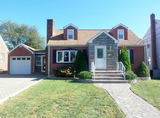2414 Orchard Ter, Linden, NJ 07036