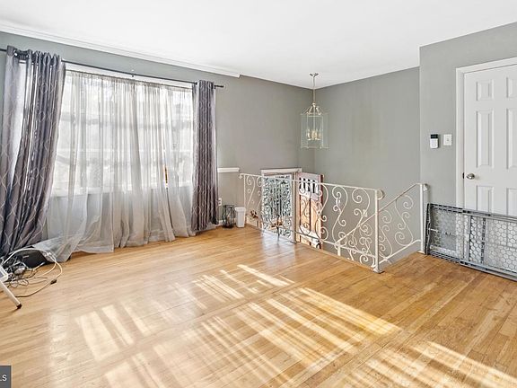 3rd image of 3028 P St SE