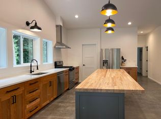 4115 Cooper Point Rd NW, Olympia, WA 98502