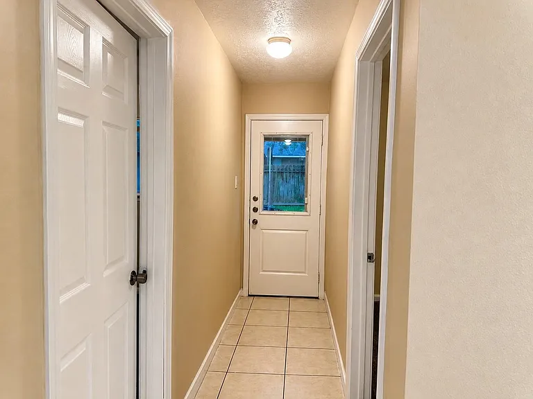 615 Cole St — Photo 10