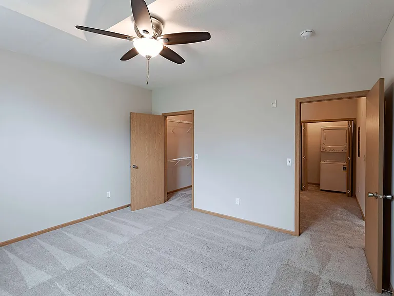 Gateway Park Apartments — Photo 31