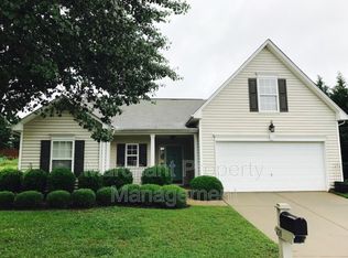 776 Waterbrook Ln, Greer, SC 29651