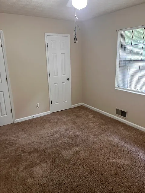 2 bed, 1012 sqft, $1,500 — Photo 4
