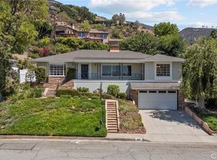 523 Meadows Dr, Glendale, CA 91202