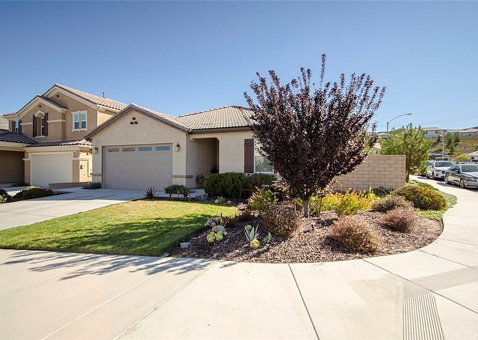 1st image of 19607 Lanfranca Dr