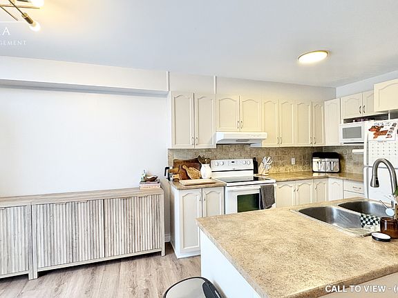4th image of 320 Balinroan Cres