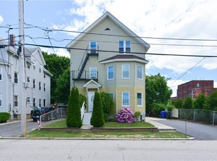 35 Hunts Ave, Pawtucket, RI 02861