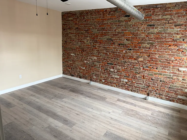 6861 Penn Ave #2 — Photo 5