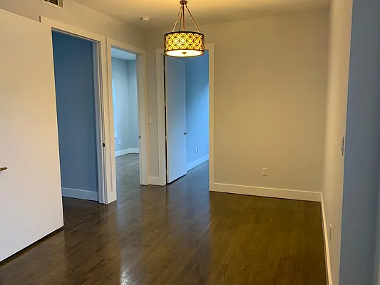 Rented by Premier Metro Realty Corp | media 23