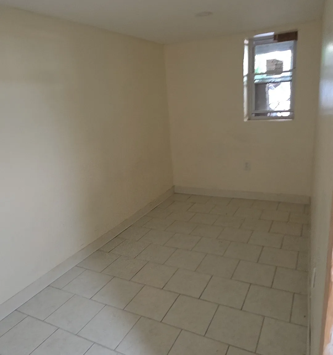 1 bed, 450 sqft, $1,100 — Photo 1