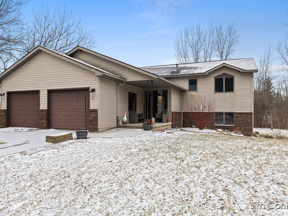 1st image of 270 Forteen Mile Rd NW