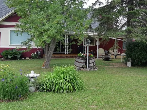 103 Centre St, McLennan, AB T0H 2L0