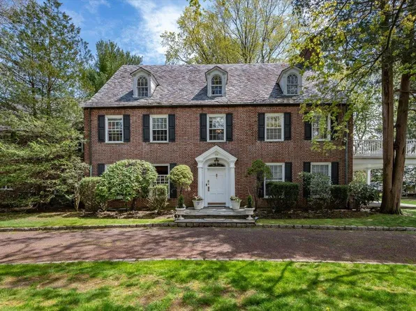 153 Morris Ln S, Scarsdale, NY 10583