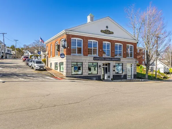 4 Townsend Avenue, Boothbay Harbor, ME 04538