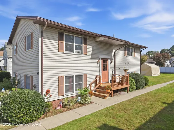 1 Watkins St, Swoyersville, PA 18704