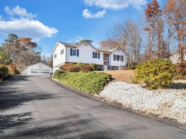 109 Barrington Ct, Hardy, VA 24101