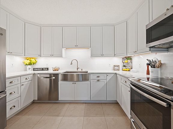 4th image of 5191 SW 188th Avenue