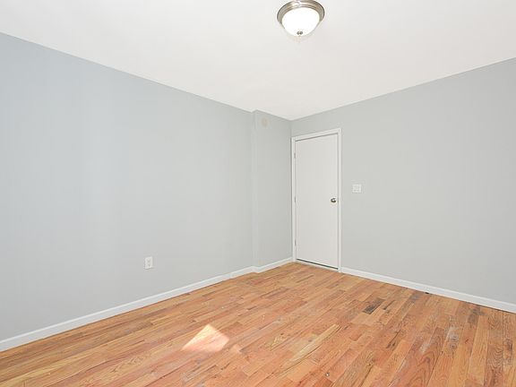 5th image of 544 Beach 67th St