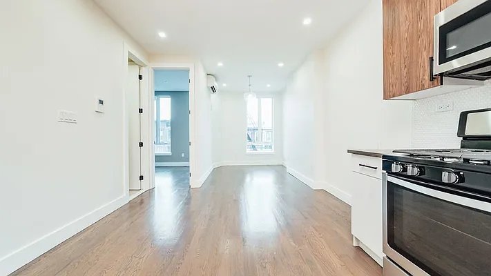 Rented by Nooklyn NYC LLC | media 4