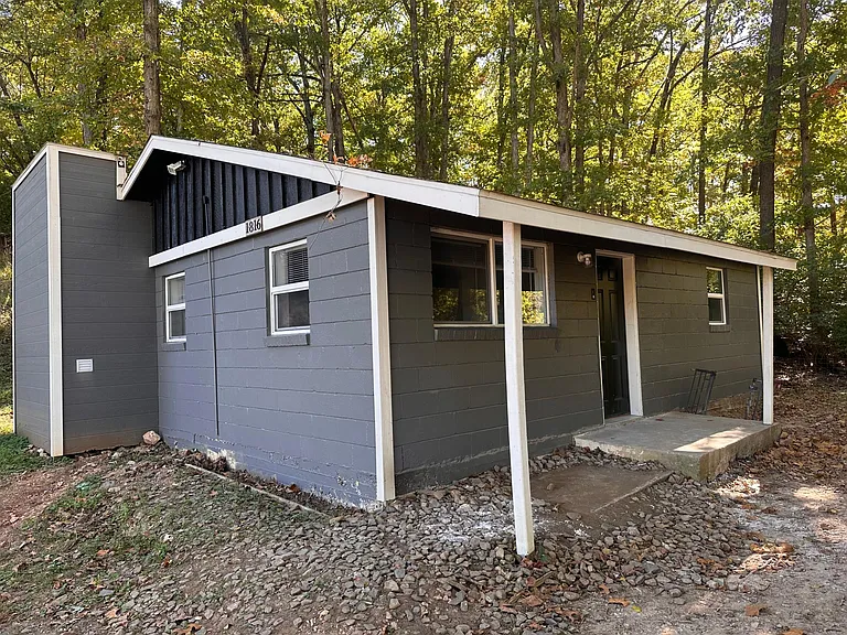 1816 N Double Springs Rd — Photo 1