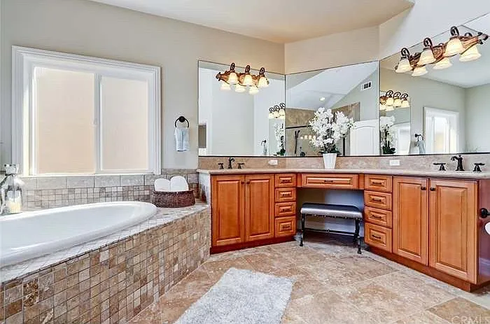 1718 Harriman Ln #B — Photo 25