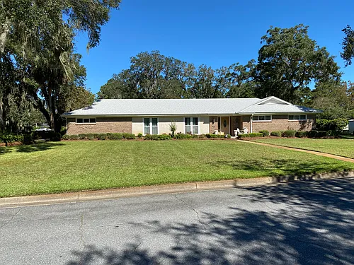 102 Montford Rd Photo 1