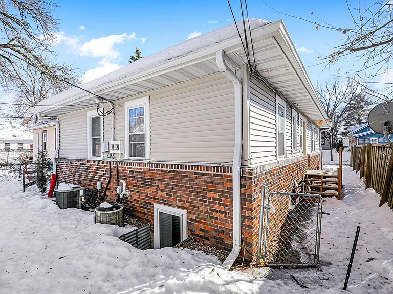 1267 Saint Clair Ave #WEST — Photo 23