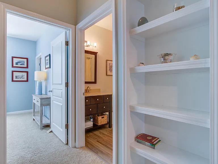 600 Bucksley Ln #208 — Photo 14