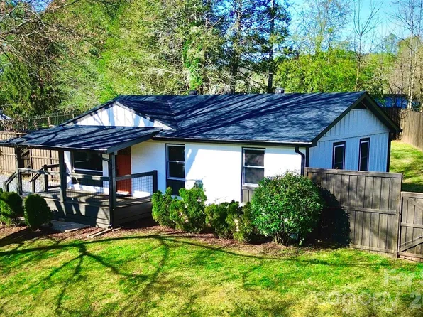 95 Loeb Dr, Brevard, NC 28712