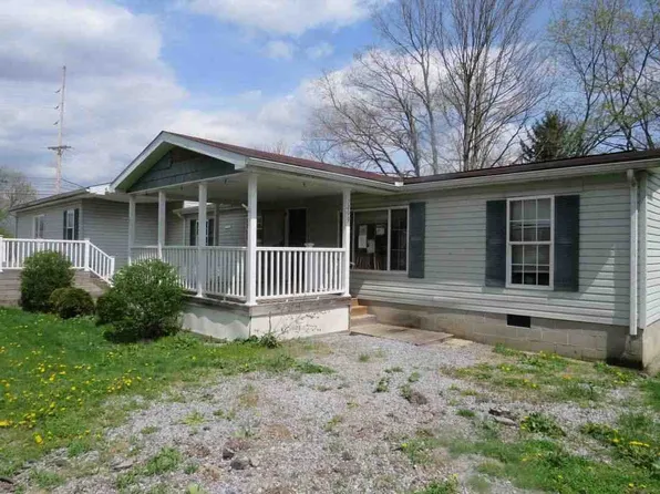 7499 Jefferson St, Hartstown, PA 16131