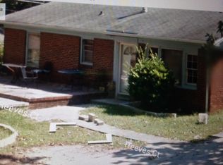 615 Reeves Ct, Charlotte, NC 28208