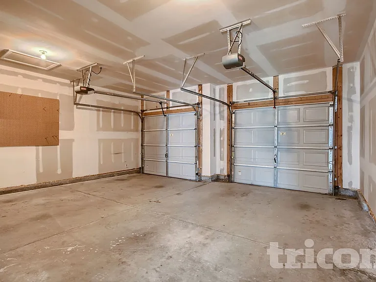 657 Shellbark Dr — Photo 17