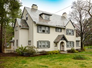 220 Fern St, West Hartford, CT 06119