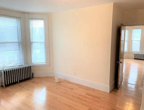 381 Harvard St #3 Photo 1