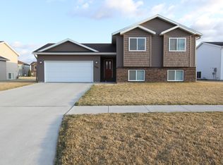 1005 Westport Pkwy #1, West Fargo, ND 58078