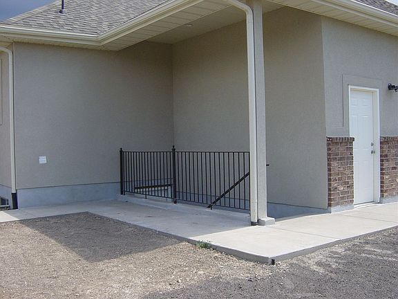 Downstairs Enterance 