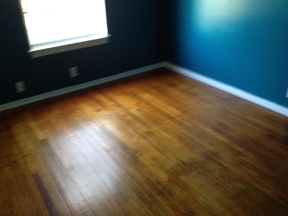 1st image of 1610 Crockett Ave